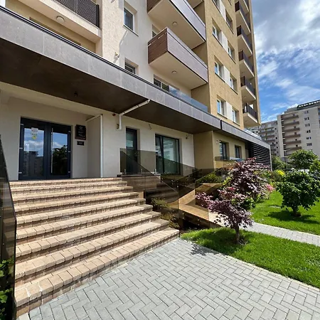Urban Spot Coresi Apartment *