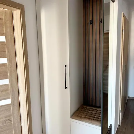 Urban Spot Coresi Apartment