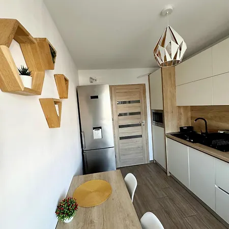 Urban Spot Coresi Appartement *